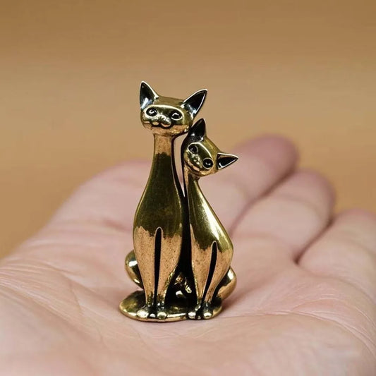Eternal Paws – Vintage Brass Loving Cat Couple Sculpture