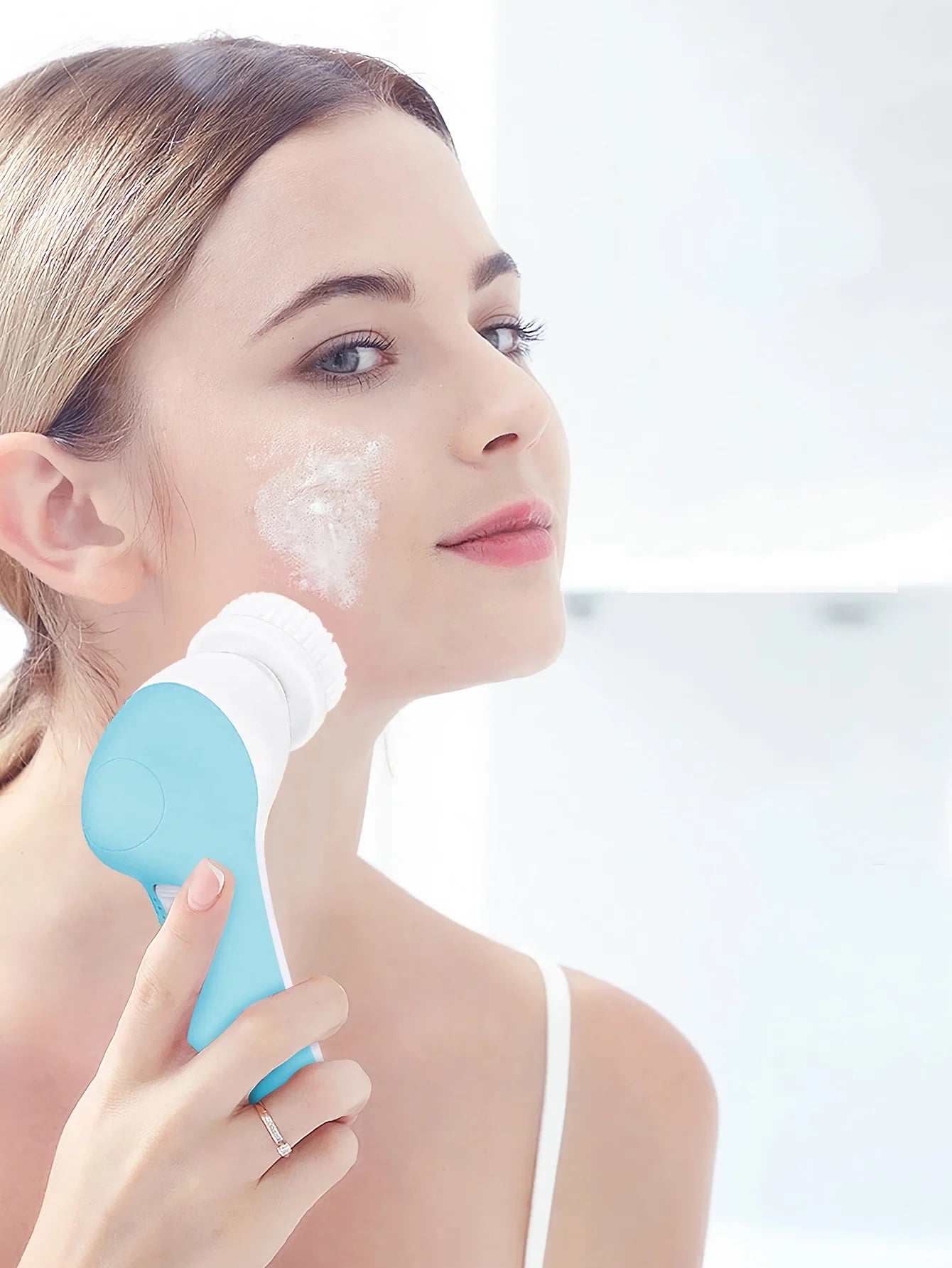 Electric Facial Cleanser 5-in-1 Pore Cleaner & Skin Care Washing Machine for Spa Use