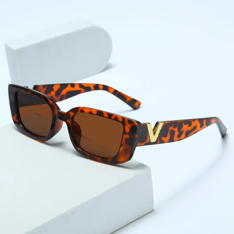 Small V-Shaped Sunglasses Women Square Designer UV400 Fashion Outdoor Eyewear