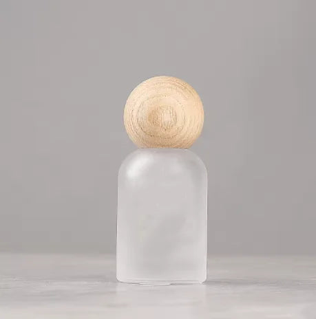 High-grade 30/50/100ml Empty Clear/ Frosted Glass Perfume Bottle Screw Wood Lid Spray Bottle Toner Atomizer Cosmetic Bottles