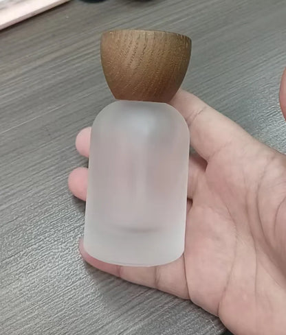 High-grade 30/50/100ml Empty Clear/ Frosted Glass Perfume Bottle Screw Wood Lid Spray Bottle Toner Atomizer Cosmetic Bottles