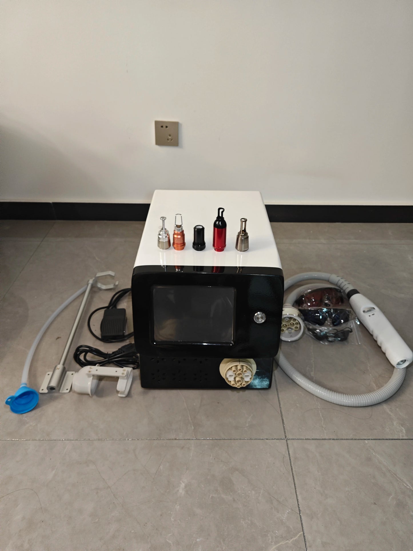 Nd Yag Laser Tattoo Removal Carbon Peeling Machine Portable Picosecond Laser Q Switched NdYag Pico Laser Tattoo Removal