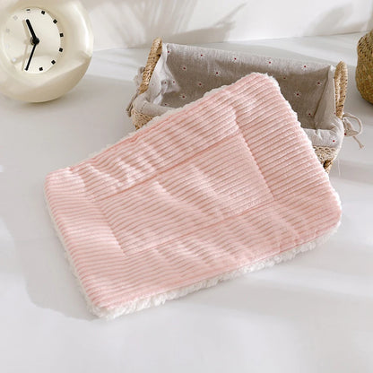 Hamster Bed House Winter Warm Squirrel Hedgehog Rabbit Chinchilla Bed Mat Nest Accessories