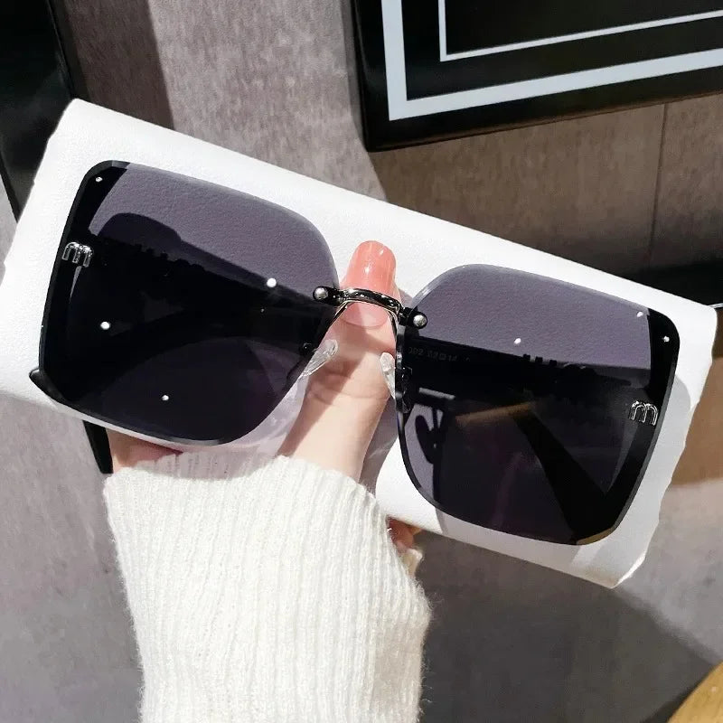 Rimless Fashion Sunglasses Women Luxury Letter Design Vintage UV400 Sun Shades