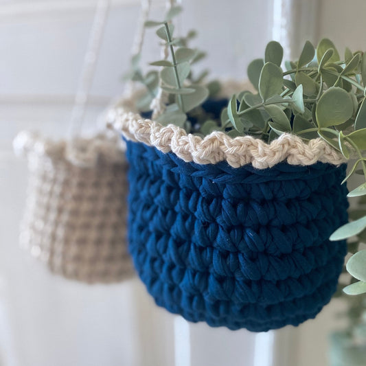 Crochet Plant Hanger, Ruffled Hanging Baskets