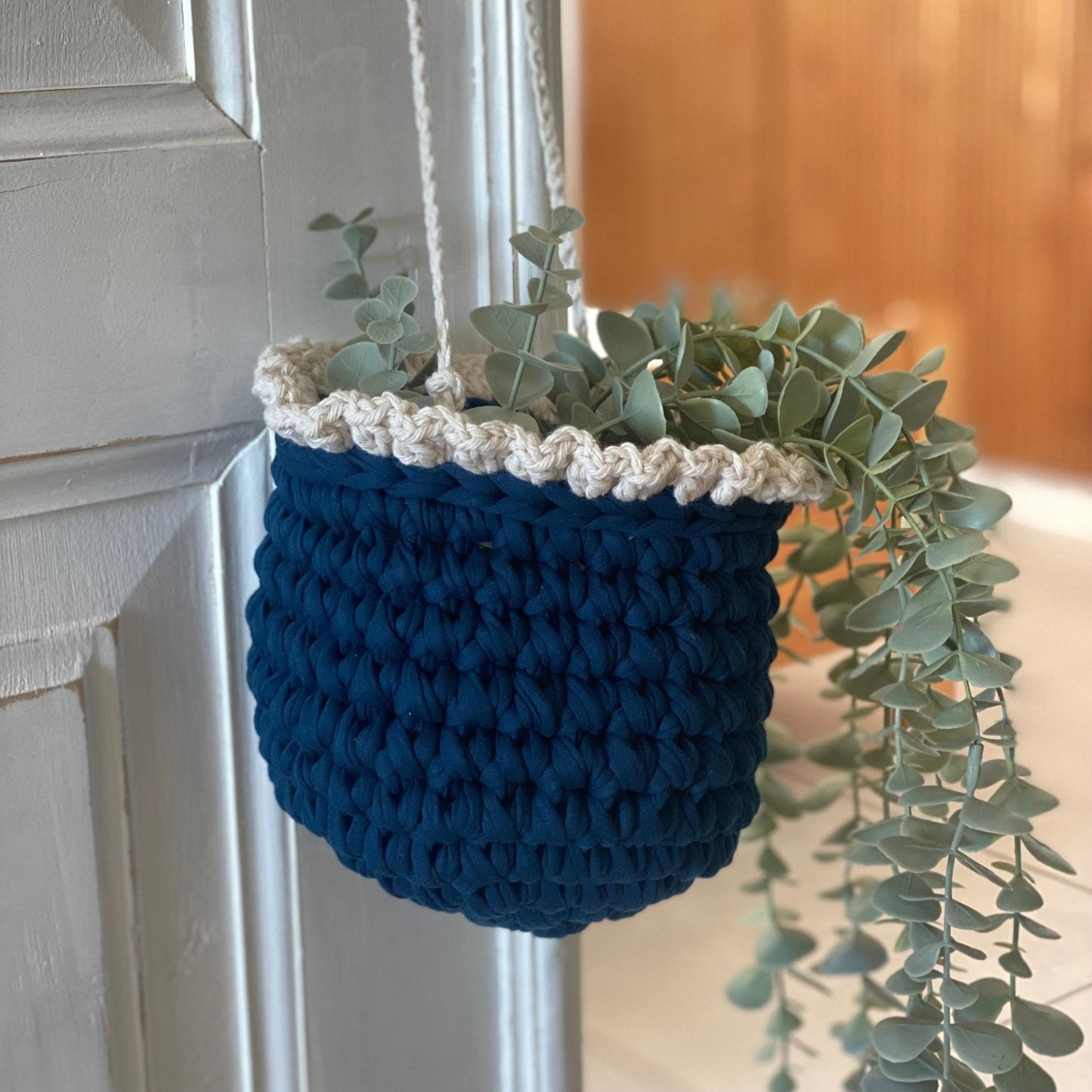 Crochet Plant Hanger, Ruffled Hanging Baskets