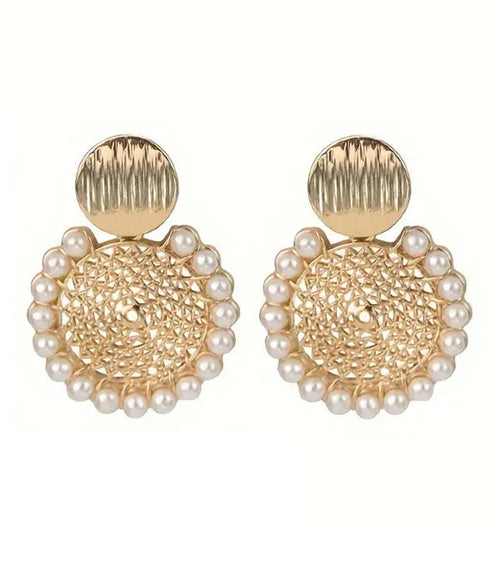 Boho Raffia Flower Pearl Earrings – Handwoven Statement Studs