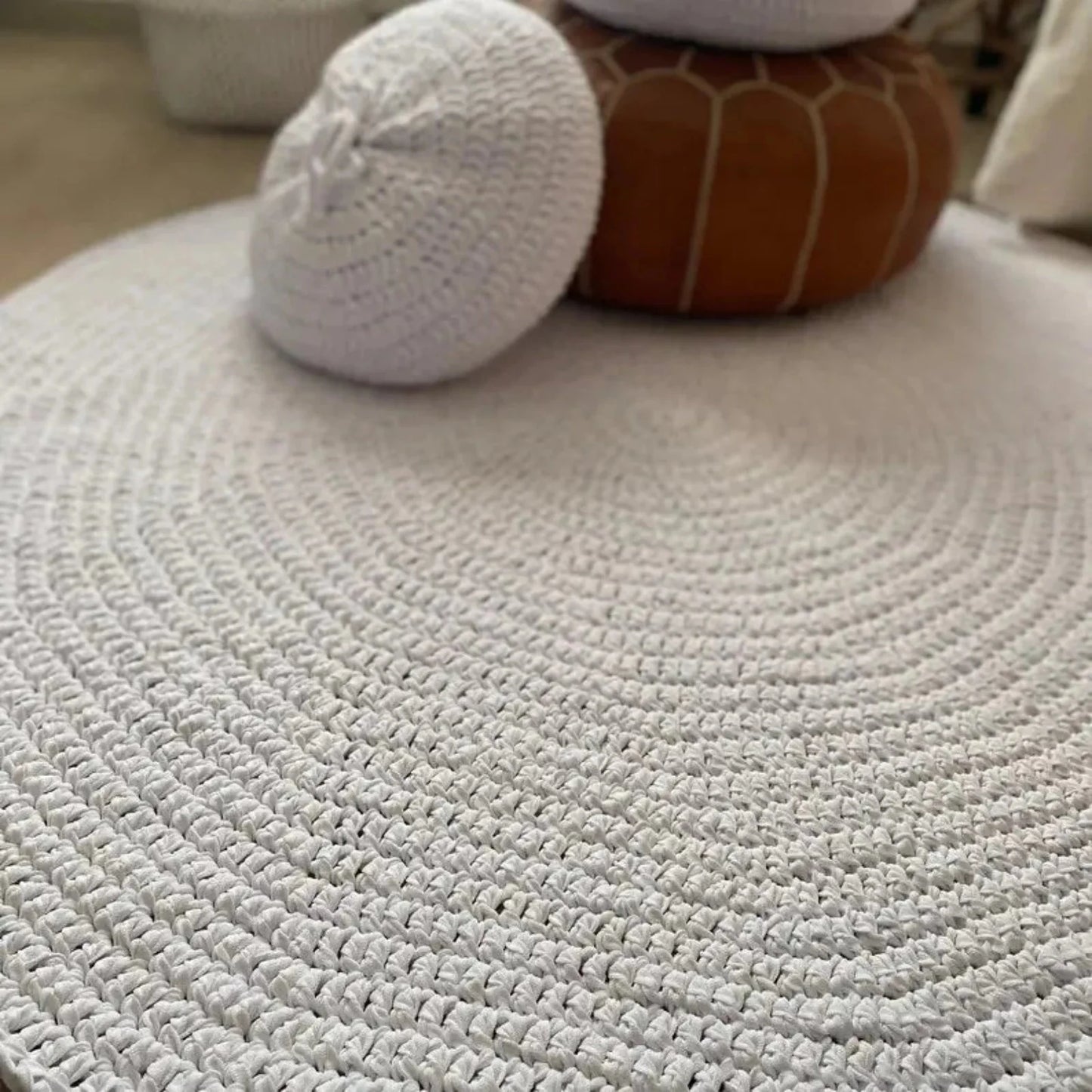 Round Crochet Rug | White