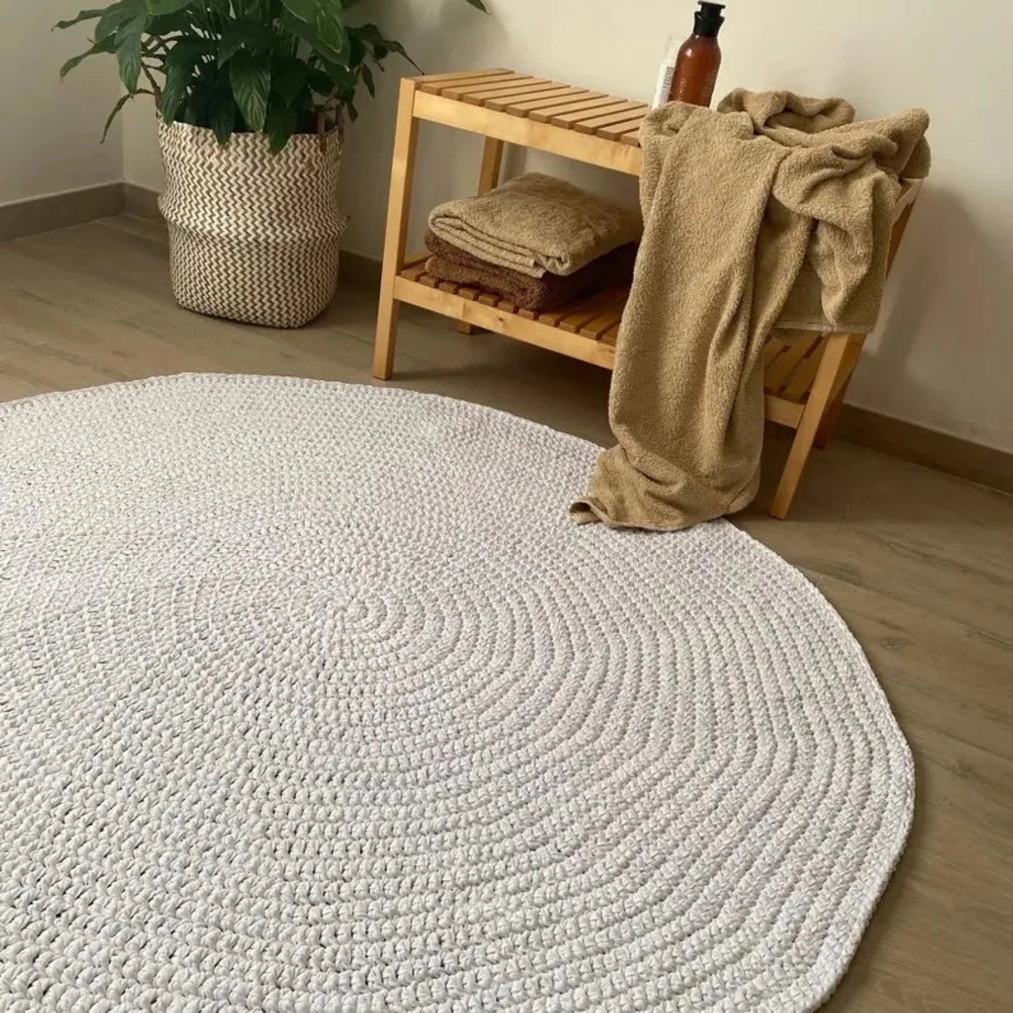 Round Crochet Rug | White